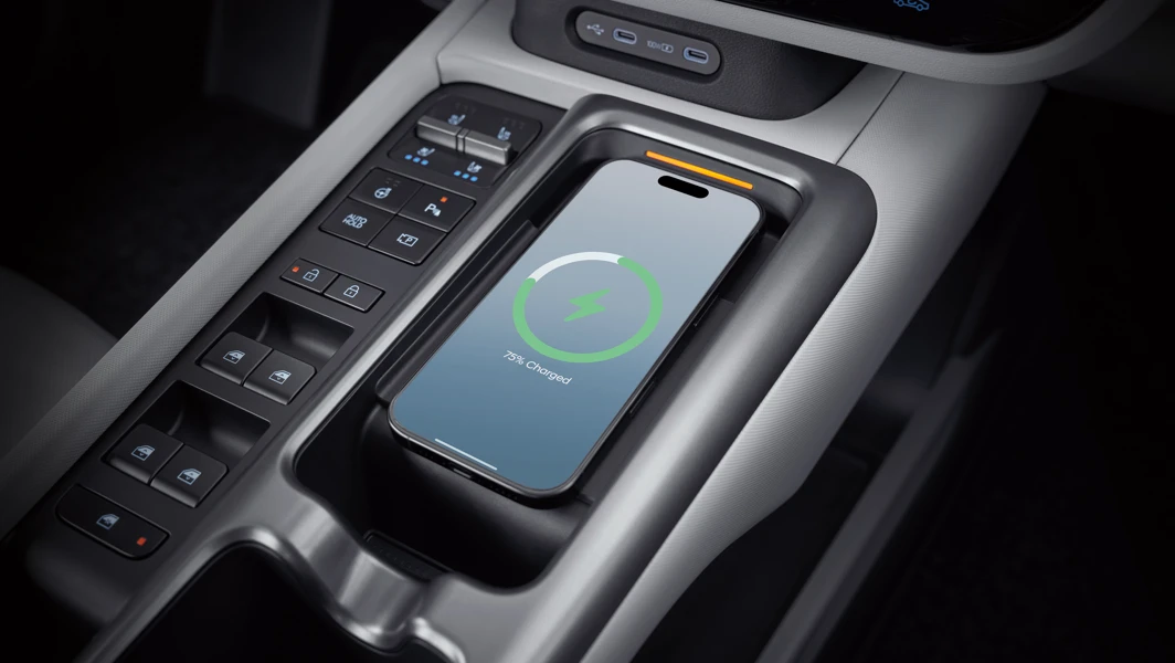 Hyundai IONIQ6 Interior WIRELESS CHARGER